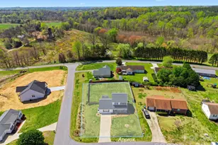 4805 Wordsworth Cir, Conover, NC 28613 - Photo 3