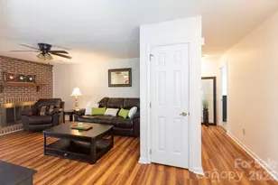 5600 Amity Springs Dr, Charlotte, NC 28212 - Photo 9