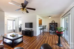 5600 Amity Springs Dr, Charlotte, NC 28212 - Photo 3