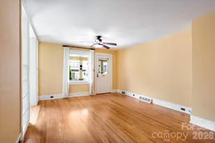 30 Monroe Pl, Asheville, NC 28801 - Photo 9