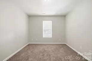 1057 19th St NE, Hickory, NC 28601 - Photo 17