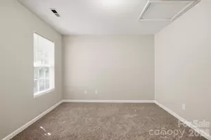 1057 19th St NE, Hickory, NC 28601 - Photo 13