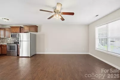 1057 19th Street NE, Hickory, NC 28601 - Photo 9