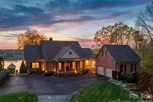 3820 8th St Pl NW, Hickory, NC 28601 - Photo 1