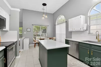 10631 Jardin Way, Charlotte, NC 28215 - Photo 17