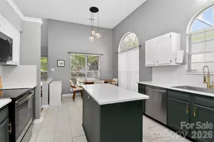 10631 Jardin Way, Charlotte, NC 28215 - Photo 17