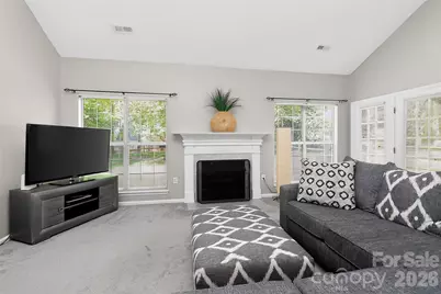 10631 Jardin Way, Charlotte, NC 28215 - Photo 5