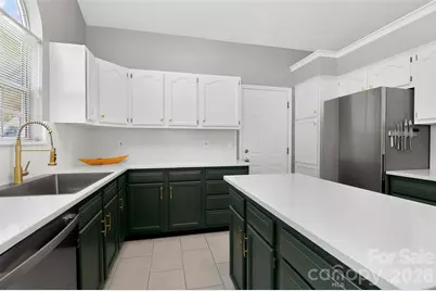 10631 Jardin Way, Charlotte, NC 28215 - Photo 15