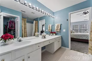 2723 Old Ironside Dr, Charlotte, NC 28213 - Photo 23