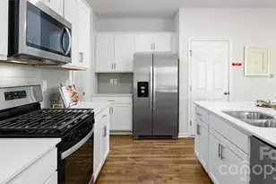 1720 Vanderlyn St, Monroe, NC 28112 - Photo 9