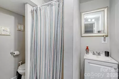 409 W Norment Avenue, Gastonia, NC 28052 - Photo 7