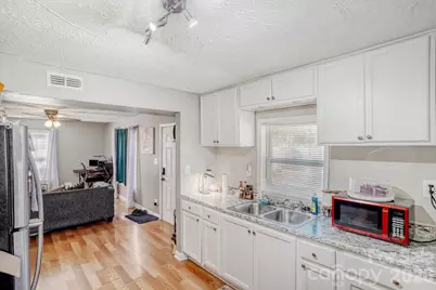 409 W Norment Avenue, Gastonia, NC 28052 - Photo 3