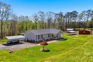 2981 Community Rd, Claremont, NC 28610 - Photo 3