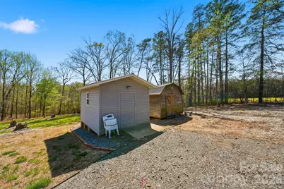 2981 Community Road, Claremont, NC 28610 - Photo 9