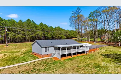 2981 Community Road, Claremont, NC 28610 - Photo 5