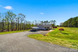 2981 Community Rd, Claremont, NC 28610 - Photo 11