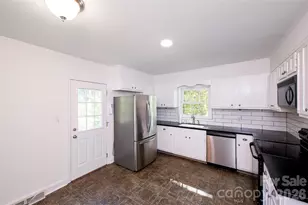 6629 Knightswood Dr, Charlotte, NC 28226 - Photo 9