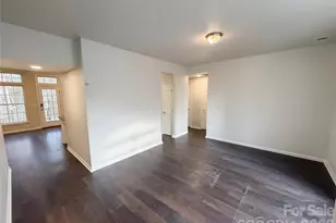 12014 Cheviott Hill Ln, Charlotte, NC 28213 - Photo 7