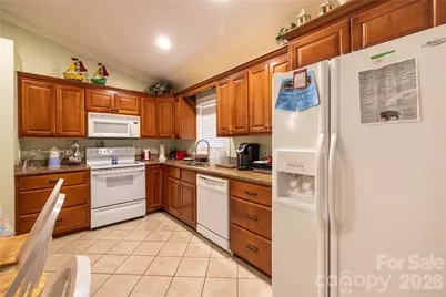 646 Springwood Drive, Mount Gilead, NC 27306 - Photo 9