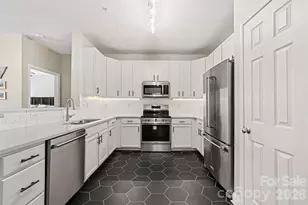 1000 E Woodlawn Rd, Charlotte, NC 28209 - Photo 9