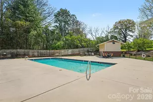 1000 E Woodlawn Rd, Charlotte, NC 28209 - Photo 23