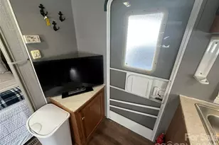 109 Pine St, New London, NC 28127 - Photo 7