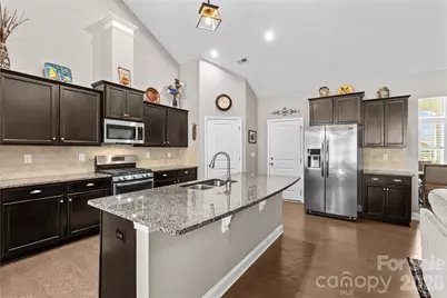 198 Hunters Hill Drive, Statesville, NC 28677 - Photo 11