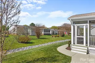 432 Sassafras Dr, Hendersonville, NC 28739 - Photo 31