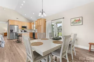 432 Sassafras Dr, Hendersonville, NC 28739 - Photo 7