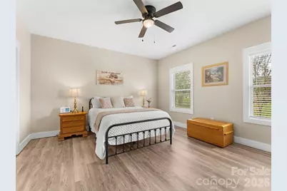 432 Sassafras Drive, Hendersonville, NC 28739 - Photo 11