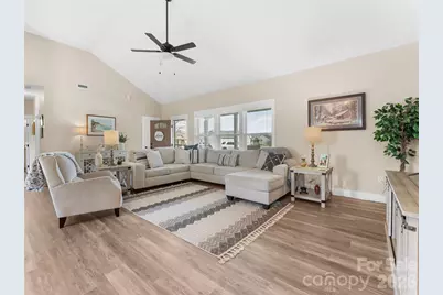 432 Sassafras Drive, Hendersonville, NC 28739 - Photo 5