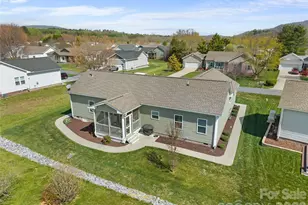 432 Sassafras Dr, Hendersonville, NC 28739 - Photo 29