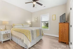 432 Sassafras Dr, Hendersonville, NC 28739 - Photo 15