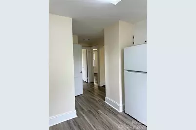 2025 28th Street NE, Hickory, NC 28601 - Photo 5