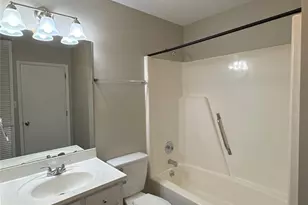 5919 Hunters Crossing Ln, Charlotte, NC 28215 - Photo 11