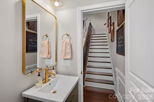 2207 Whitford Ln, Charlotte, NC 28210 - Photo 13