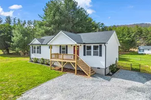 29 Kanes Drive, Hendersonville, NC 28739 - Photo 1