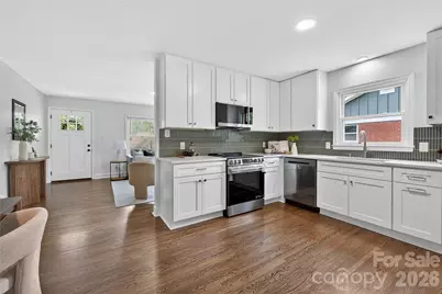 1521 Starbrook Drive, Charlotte, NC 28210 - Photo 5