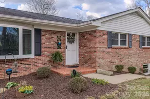 1 Mayfair Dr, Candler, NC 28715 - Photo 3