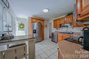 1 Mayfair Dr, Candler, NC 28715 - Photo 15