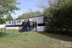 126 Cedarvale Dr, Harmony, NC 28634 - Photo 3