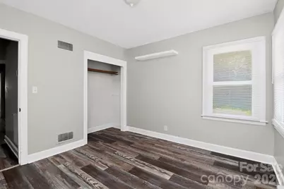 315 E 4th Avenue, Gastonia, NC 28054 - Photo 17