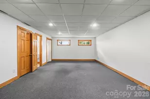 1750 Knollwood Cir, Morganton, NC 28655 - Photo 25