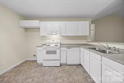 2246 Sunset Boulevard, Charlotte, NC 28269 - Photo 15