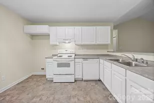 2246 Sunset Blvd, Charlotte, NC 28269 - Photo 15