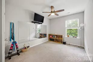 10041 Brittondale Ln, Charlotte, NC 28215 - Photo 5