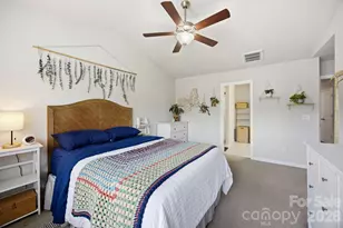 10041 Brittondale Ln, Charlotte, NC 28215 - Photo 13
