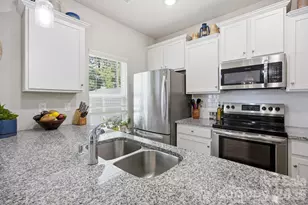 10041 Brittondale Ln, Charlotte, NC 28215 - Photo 19