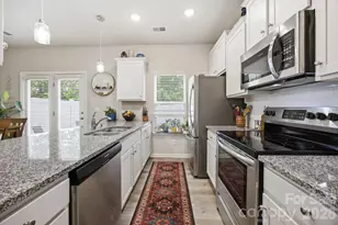 10041 Brittondale Ln, Charlotte, NC 28215 - Photo 21
