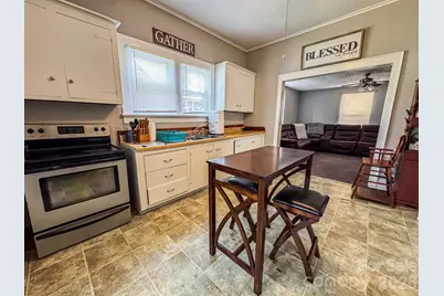 102 6th Em Street, Marion, NC 28752 - Photo 7